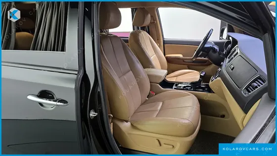 KIA CARNIVAL 9-SEATER HI-LIMOUSINE
