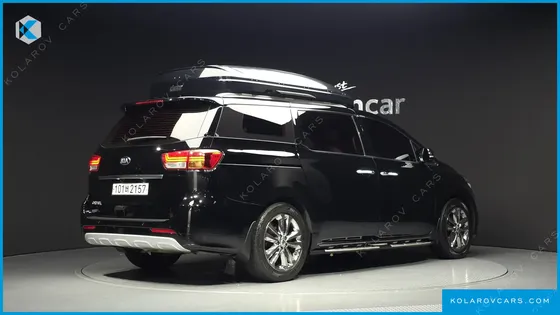 KIA CARNIVAL 9-SEATER PRESTIGE