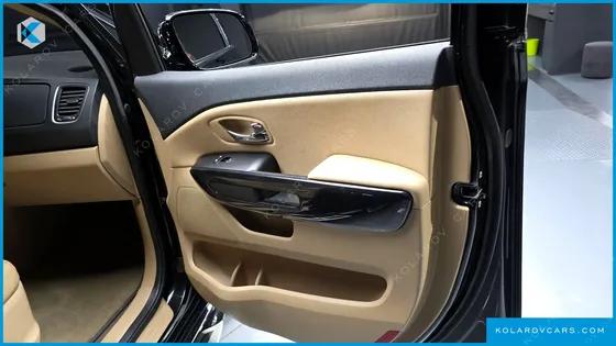 KIA CARNIVAL 9-SEATER PRESTIGE