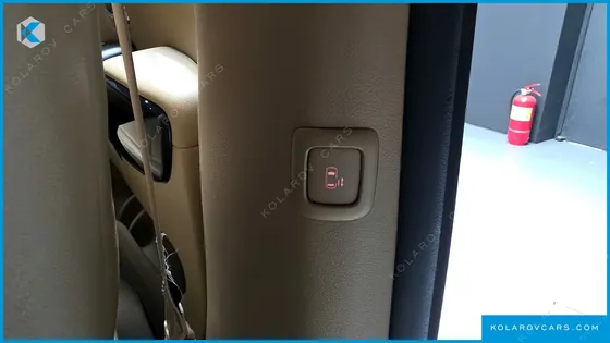 KIA CARNIVAL 9-SEATER PRESTIGE