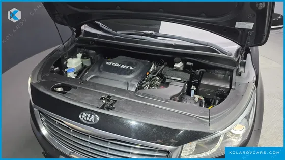 KIA CARNIVAL 9-SEATER PRESTIGE