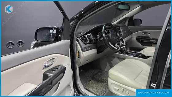 KIA CARNIVAL 9-SEATER PRESTIGE
