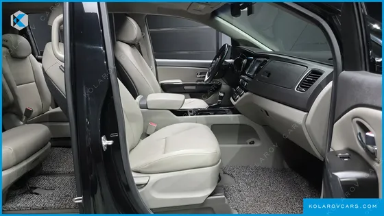 KIA CARNIVAL 9-SEATER PRESTIGE