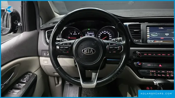 KIA CARNIVAL 9-SEATER PRESTIGE