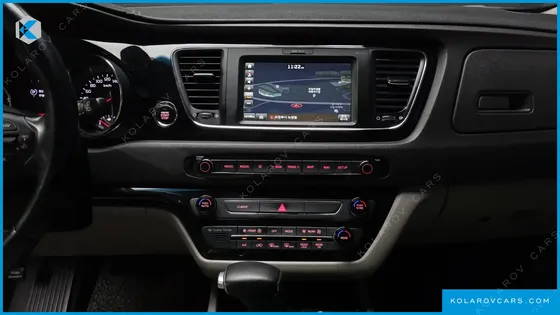 KIA CARNIVAL 9-SEATER PRESTIGE