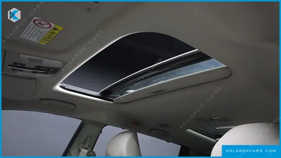 KIA CARNIVAL 9-SEATER PRESTIGE