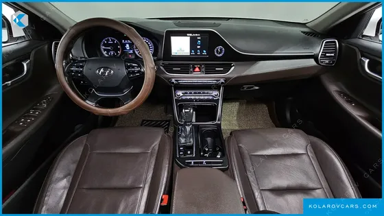 HYUNDAI GRANDEUR 2.2 DIESEL PREMIUM