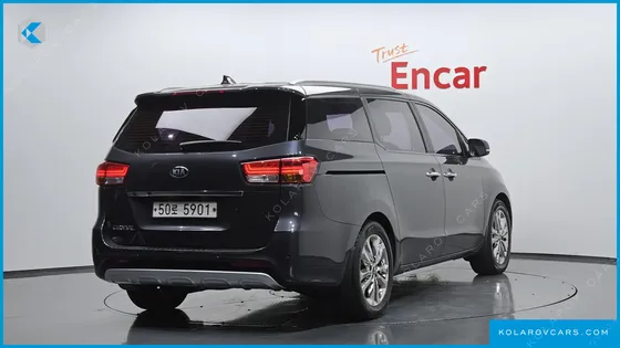 KIA CARNIVAL 9-SEATER PRESTIGE