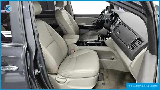 KIA CARNIVAL 9-SEATER PRESTIGE