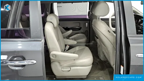 KIA CARNIVAL 9-SEATER PRESTIGE