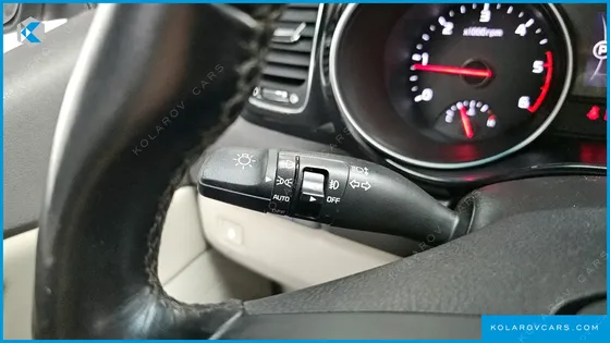 KIA CARNIVAL 9-SEATER PRESTIGE