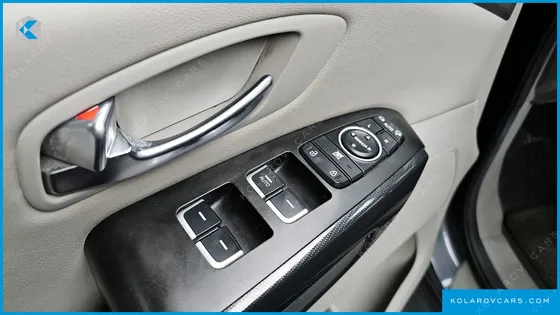 KIA CARNIVAL 9-SEATER PRESTIGE