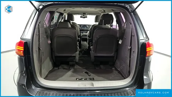 KIA CARNIVAL 9-SEATER PRESTIGE
