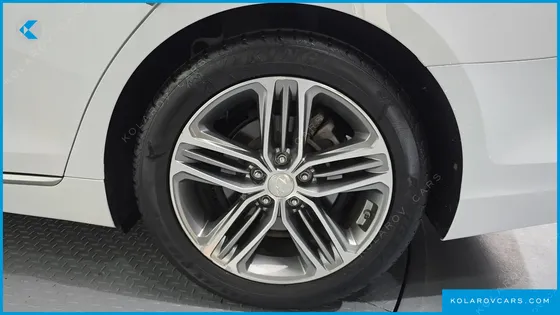 HYUNDAI GRANDEUR 2.4 PREMIUM