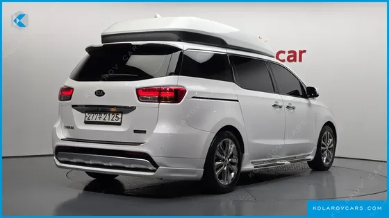 KIA CARNIVAL 9-SEATER HI-LIMOUSINE