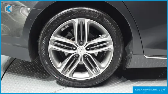 HYUNDAI GRANDEUR 3.0 LPI MODERN (RENTAL CAR)