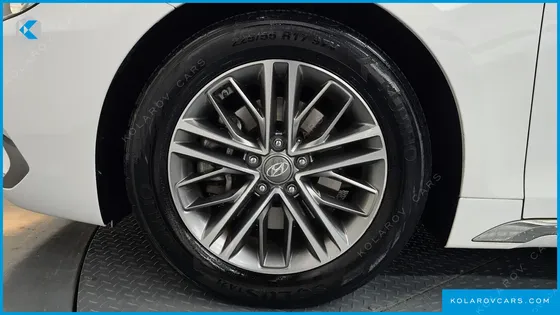 HYUNDAI GRANDEUR 2.4 PREMIUM