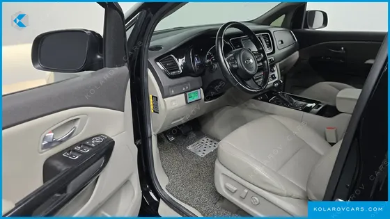 KIA CARNIVAL 9-SEATER PRESTIGE