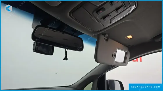 KIA CARNIVAL 9-SEATER PRESTIGE