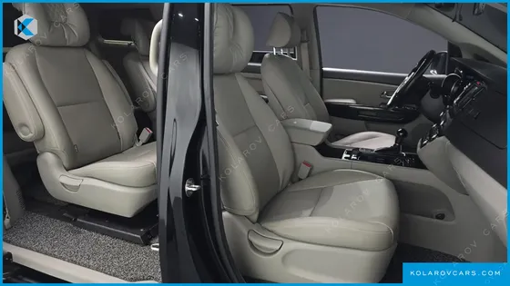 KIA CARNIVAL 9-SEATER PRESTIGE