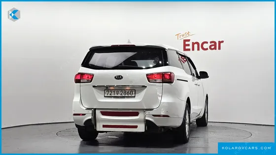 KIA CARNIVAL 6-SEATER WHEELCHAIR LIFT