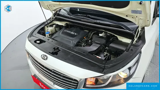 KIA CARNIVAL 6-SEATER WHEELCHAIR LIFT