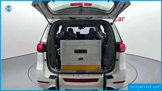 KIA CARNIVAL 6-SEATER WHEELCHAIR LIFT