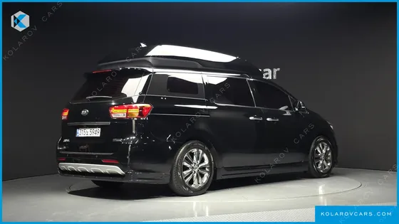 KIA CARNIVAL 9-SEATER HI-LIMOUSINE