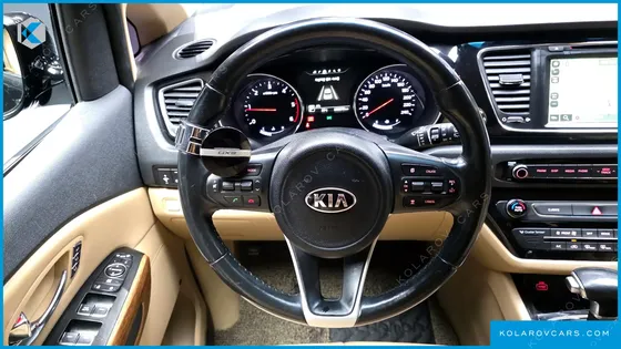 KIA CARNIVAL 9-SEATER HI-LIMOUSINE