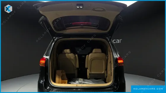 KIA CARNIVAL 9-SEATER HI-LIMOUSINE