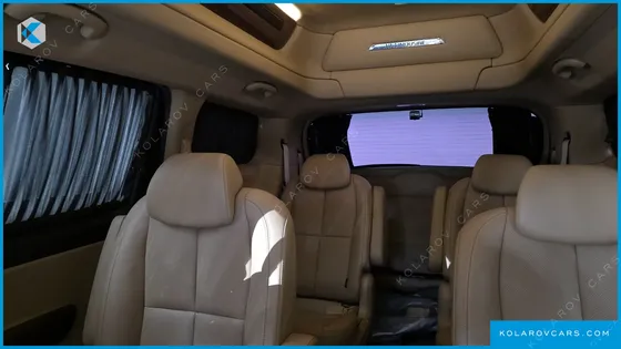 KIA CARNIVAL 9-SEATER HI-LIMOUSINE