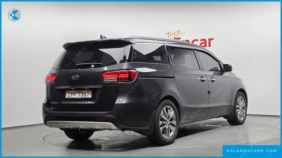KIA CARNIVAL 9-SEATER PRESTIGE