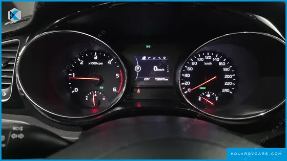 KIA CARNIVAL 9-SEATER PRESTIGE