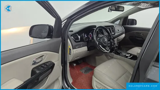 KIA CARNIVAL 9-SEATER PRESTIGE
