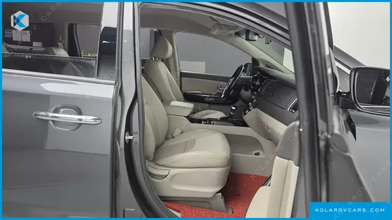 KIA CARNIVAL 9-SEATER PRESTIGE