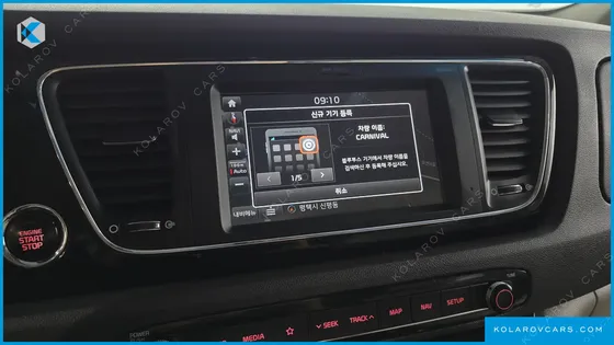 KIA CARNIVAL 9-SEATER PRESTIGE