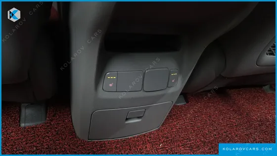 KIA CARNIVAL 9-SEATER PRESTIGE