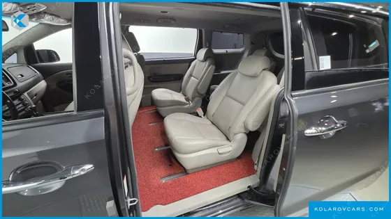 KIA CARNIVAL 9-SEATER PRESTIGE