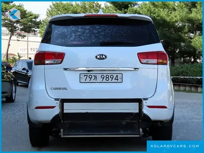 KIA CARNIVAL 6-SEATER WHEELCHAIR LIFT
