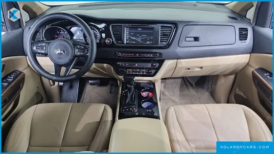 KIA CARNIVAL 9-SEATER HI-LIMOUSINE