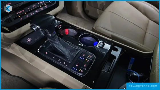 KIA CARNIVAL 9-SEATER HI-LIMOUSINE