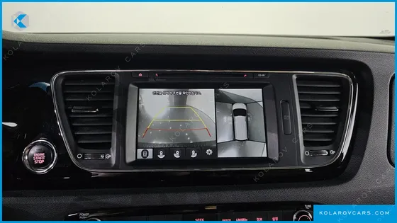 KIA CARNIVAL 9-SEATER HI-LIMOUSINE