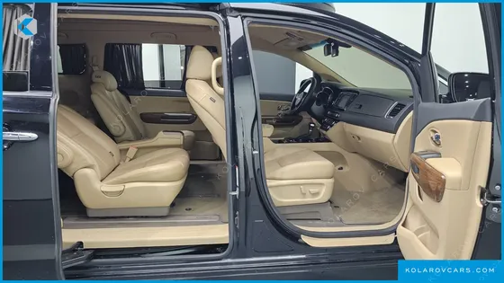 KIA CARNIVAL 9-SEATER HI-LIMOUSINE