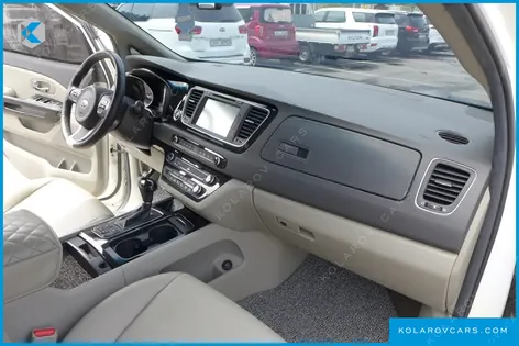 KIA CARNIVAL 9-SEATER PRESTIGE