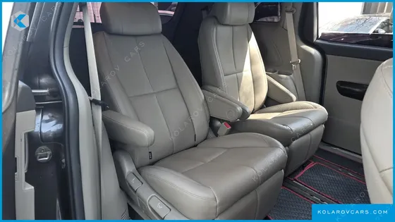 KIA CARNIVAL GASOLINE 7-SEATER LIMOUSINE