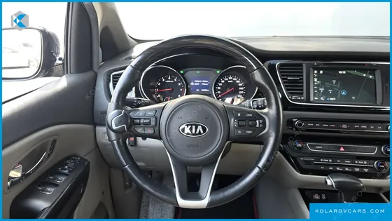 KIA CARNIVAL GASOLINE 7-SEATER LIMOUSINE