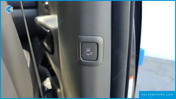 KIA CARNIVAL GASOLINE 7-SEATER LIMOUSINE