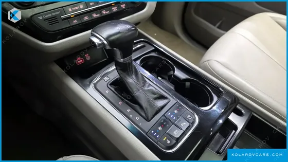 KIA CARNIVAL 9-SEATER NOBLESSE SPECIAL