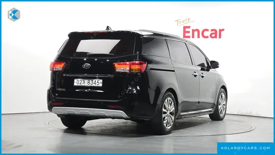 KIA CARNIVAL 9-SEATER NOBLESSE