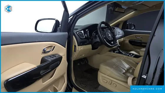 KIA CARNIVAL 9-SEATER NOBLESSE